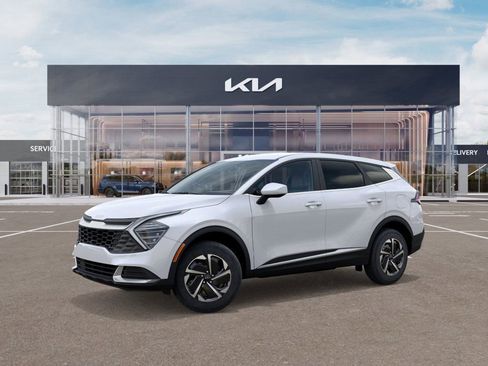 New 2025 Kia Sportage LX image 3