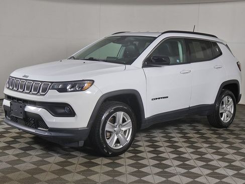 Used 2022 Jeep Compass Latitude AWD/4WD image 6