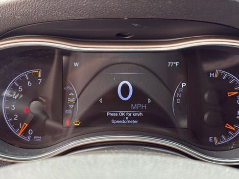 Used 2017 Jeep Grand Cherokee Limited AWD/4WD image 18