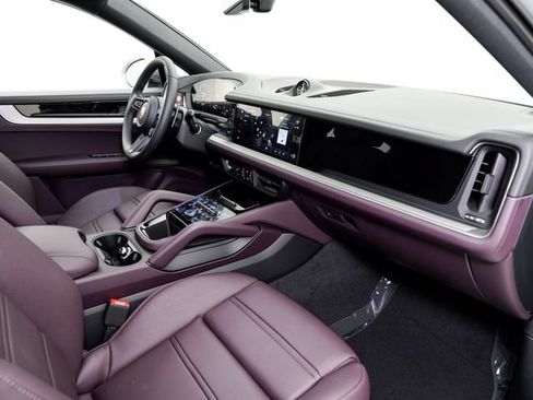 New 2026 Porsche Cayenne Coupe AWD/4WD image 24