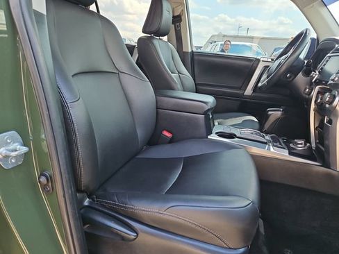 Used 2022 Toyota 4Runner TRD Sport AWD/4WD image 30