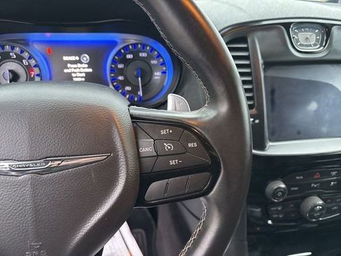 Used 2017 Chrysler 300 S w/ 300S Premium Group image 18