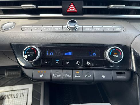 Used 2023 Hyundai Elantra SEL w/ Convenience Package FWD image 54