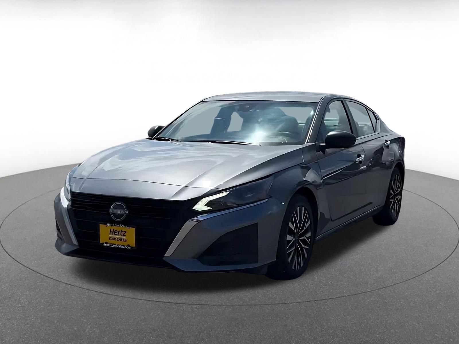 Used 2025 Nissan Altima 2.5 SV FWD image 6