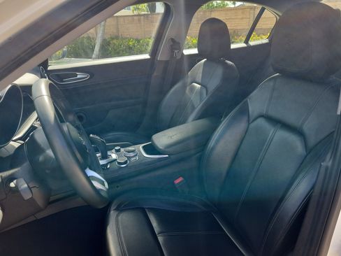 Used 2020 Alfa Romeo Giulia w/ Nero Edizione RWD image 19
