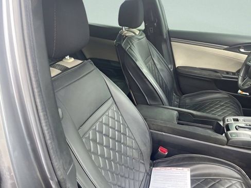 Used 2018 Honda Civic EX image 8