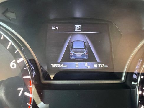 Used 2019 Nissan Pathfinder SL FWD image 16