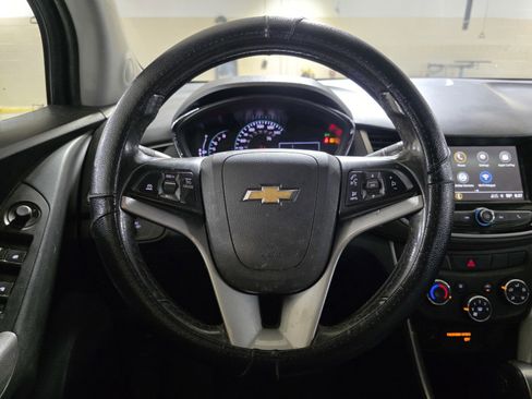 Used 2019 Chevrolet Trax LT w/ LT Convenience Package image 19