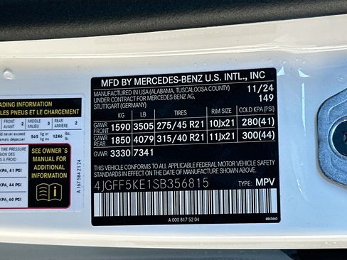 Used 2025 Mercedes-Benz GLS 450 4MATIC image 37