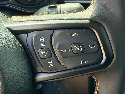 Used 2024 Jeep Wrangler Willys image 34