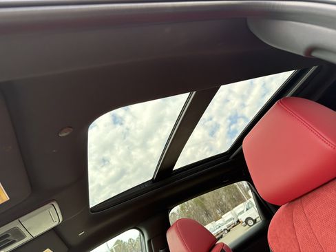 Certified 2025 Acura ADX A-Spec image 28