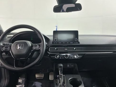 Used 2023 Honda Civic Sport image 19