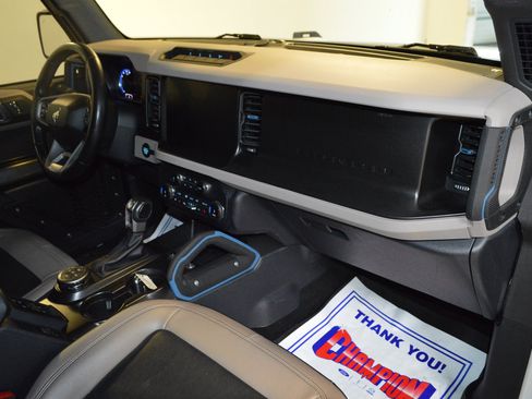 Used 2022 Ford Bronco Wildtrak AWD/4WD image 10