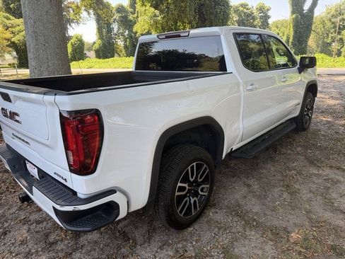Used 2021 GMC Sierra 1500 AT4 AWD/4WD image 4