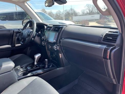 Used 2023 Toyota 4Runner TRD Off-Road Premium w/ Off Road Premium Plus Package AWD/4WD image 30