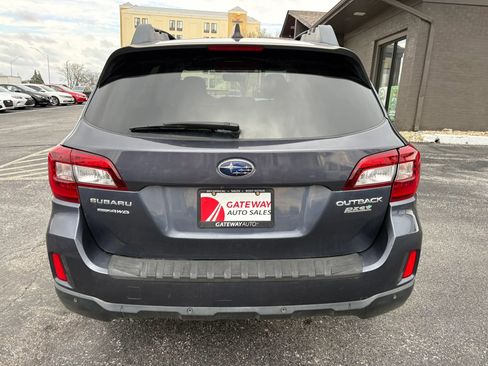 Used 2017 Subaru Outback 2.5i Limited image 4