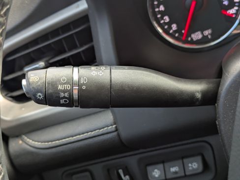 Used 2023 GMC Acadia Denali w/ Denali Ultimate Package image 20