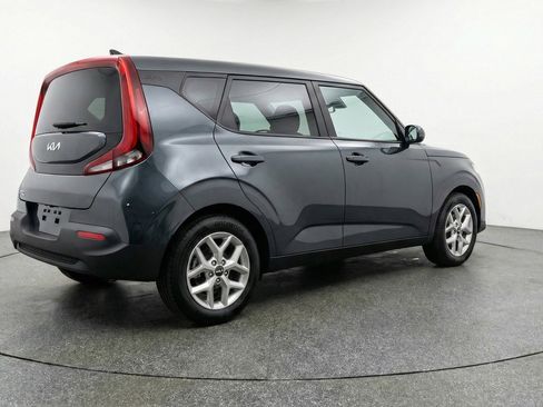 Used 2025 Kia Soul LX w/ LX Technology Package image 9
