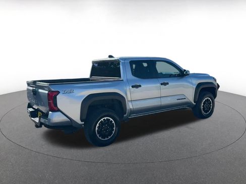 Used 2025 Toyota Tacoma TRD Off-Road AWD/4WD image 11