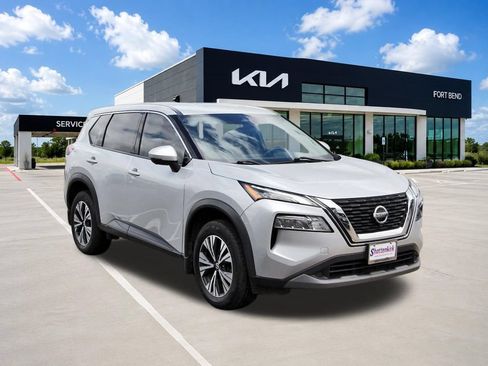Used 2021 Nissan Rogue SV AWD/4WD image 3