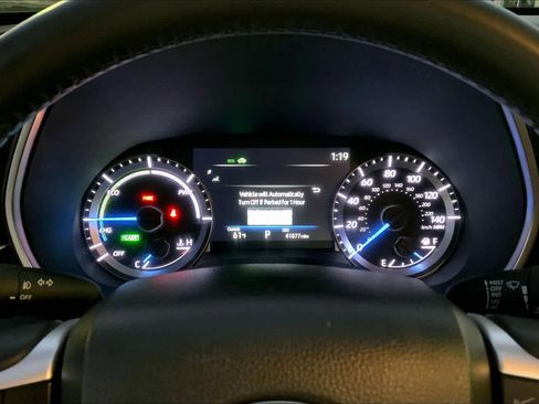 Used 2024 Toyota Highlander XLE image 25