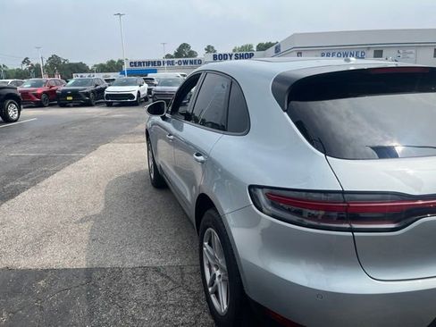 Used 2019 Porsche Macan AWD/4WD image 3