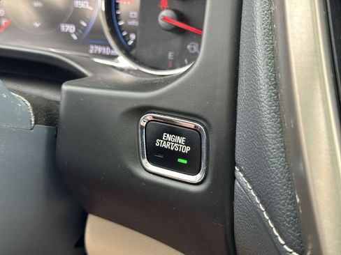 Certified 2022 GMC Acadia Denali w/ Denali Ultimate Package AWD/4WD image 17
