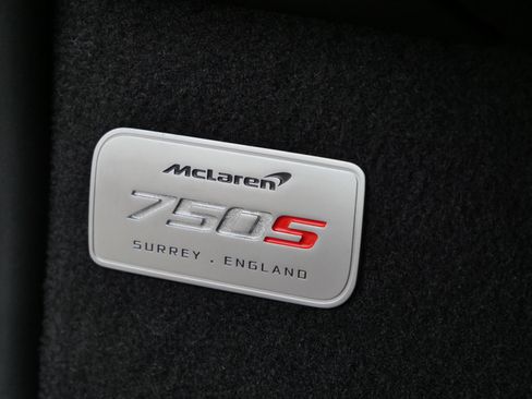 Used 2024 McLaren 750S Spider image 22