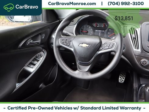 Certified 2017 Chevrolet Malibu LT FWD image 18