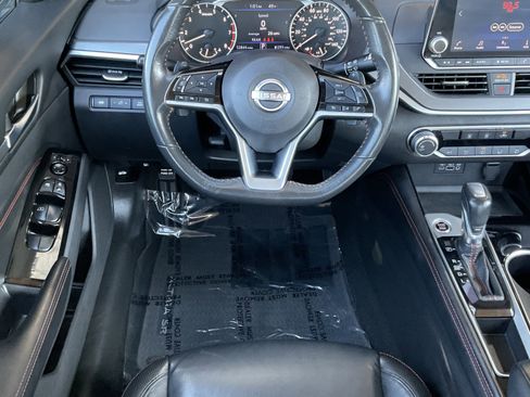 Used 2023 Nissan Altima 2.5 SR image 21