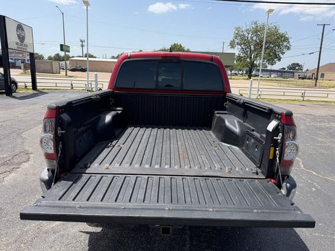 Used 2015 Toyota Tacoma PreRunner w/ SR5 Package RWD image 7