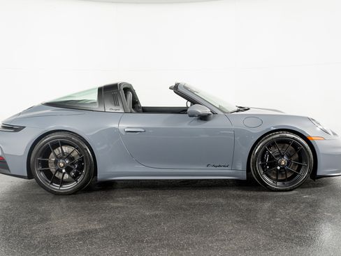 Used 2026 Porsche 911 Targa 4 GTS image 6