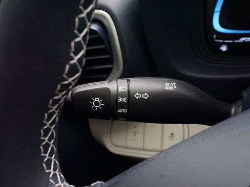 New 2026 Hyundai Venue SEL FWD image 15