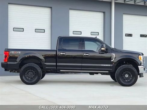 Used 2019 Ford F350 Limited image 9
