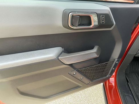 Used 2023 Ford Bronco Black Diamond image 16