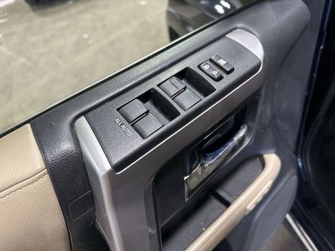 Used 2020 Toyota 4Runner Limited image 19
