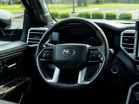Used 2022 Toyota Tundra Platinum w/ Advanced Package AWD/4WD image 21