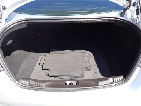 Used 2012 Jaguar XF image 37