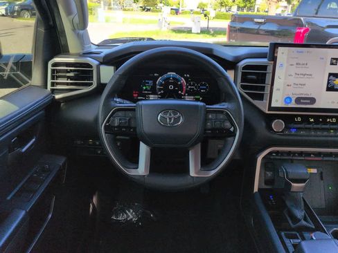 Used 2024 Toyota Tundra Limited AWD/4WD image 15