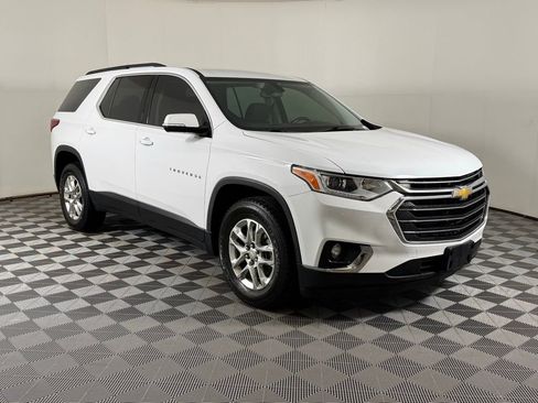 Used 2019 Chevrolet Traverse LT w/ LPO, Floor Liner Package FWD image 2