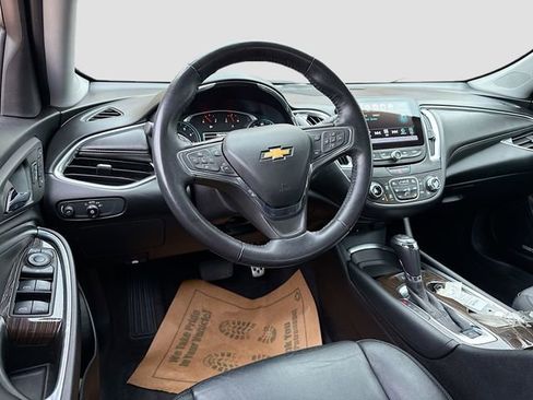 Used 2016 Chevrolet Malibu Premier w/ Driver Confidence Package II image 24
