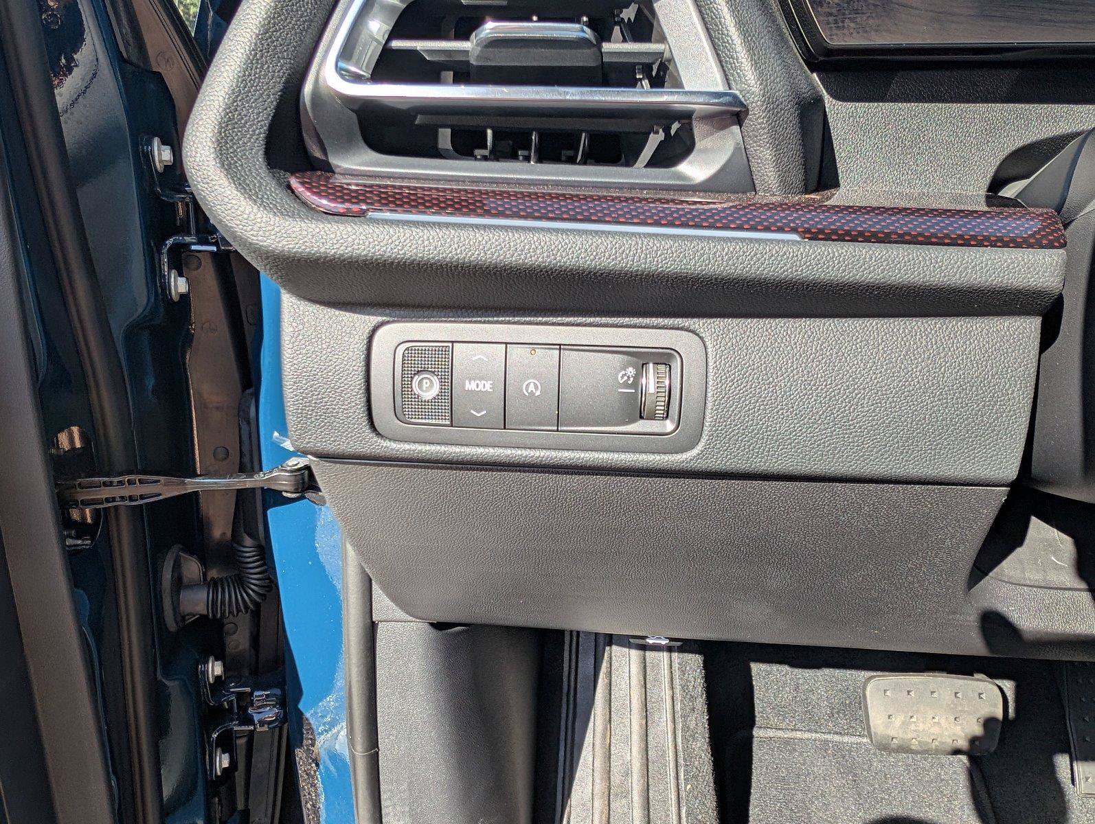 New 2027 Chevrolet Traverse RS FWD image 29