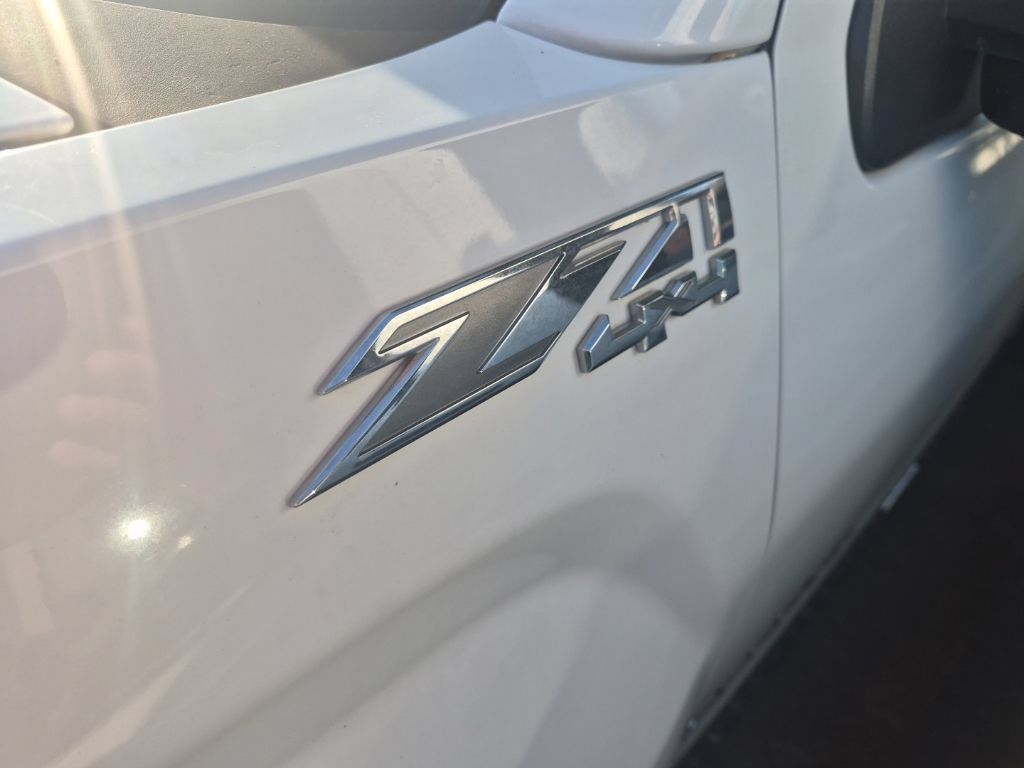 Used 2019 GMC Sierra 2500 SLT w/ Duramax Plus Package AWD/4WD image 13