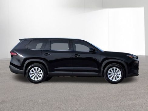 Certified 2026 Toyota Grand Highlander XLE image 4