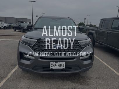 Used 2022 Ford Explorer XLT w/ Equipment Group 202A