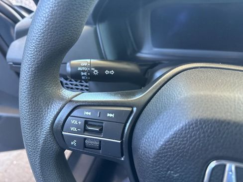 Used 2023 Honda Accord EX image 25