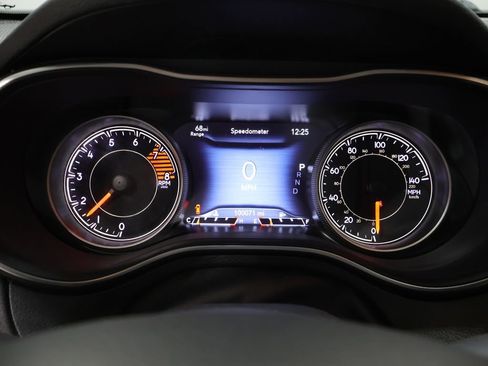 Certified 2020 Jeep Cherokee Limited AWD/4WD image 37