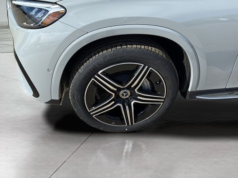Used 2026 Mercedes-Benz GLC 300 4MATIC image 23