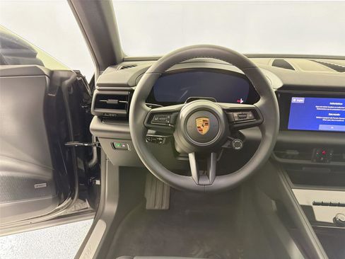 Certified 2026 Porsche Macan Electric RWD image 18
