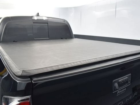Used 2020 Toyota Tacoma Limited image 11